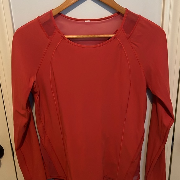 Lululemon Sculpt Long Sleeve in a Burnt Orange Color - Picture 5 of 10
